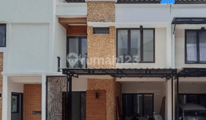 Rumah Cantik Di Belakang Margo City Depok Ada Kolam Renang