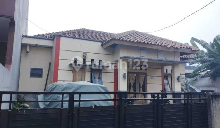Dijual rumah bagus siap huni di Jakarta Timur