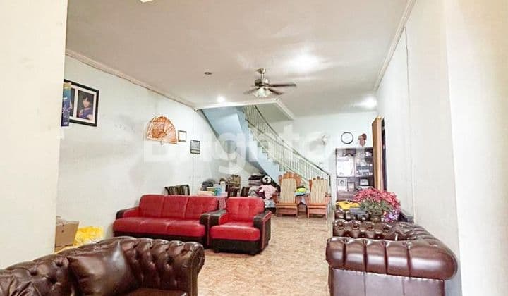 HUNIA NYAMAN & STAREGY