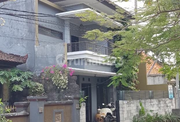 Minimalist House Ranon Tukad Yeh Aya House in Renon