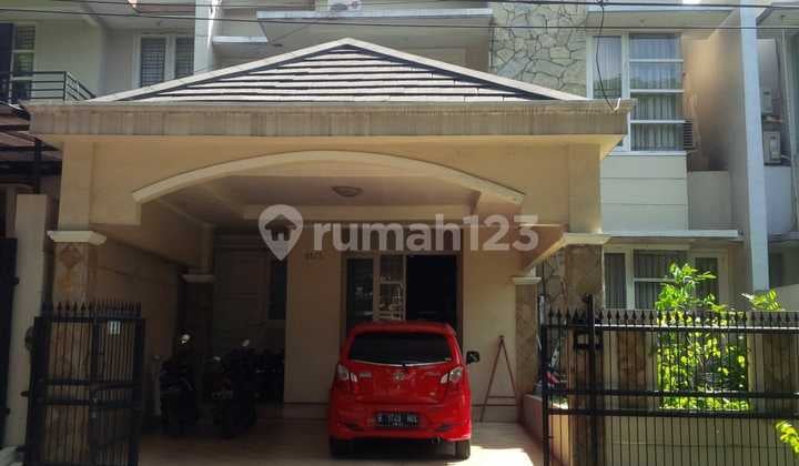 Dijual Rumah 2 Lantai Villa Melati Mas - Tangerang Selatan