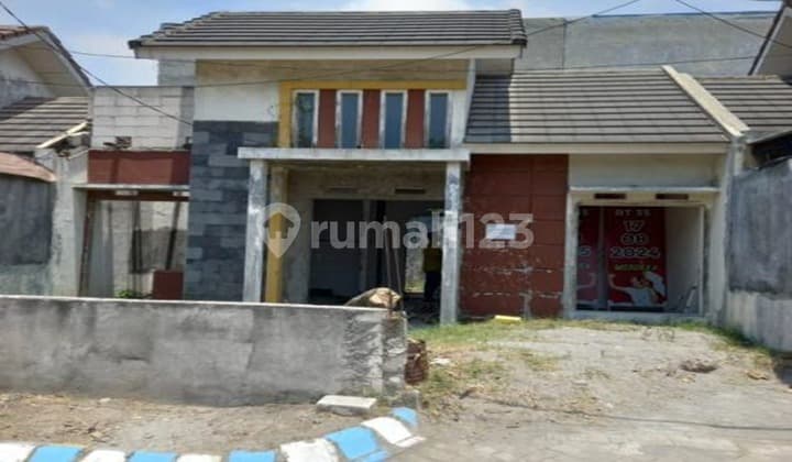 Rumah Murah Dekat Pusat Perbelanjaan di Sidoarjo