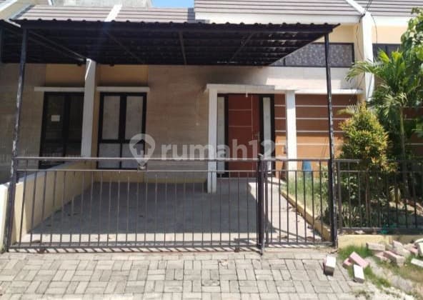FOR SALE Nice And Cheap House In Gresik - Driyorejo (200)