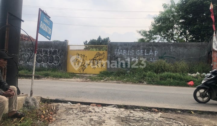 Disewakan Kavling Sudah di Panel Keliling Cocok untuk Poll Mibil atau Gudang . Luas 1300Meter