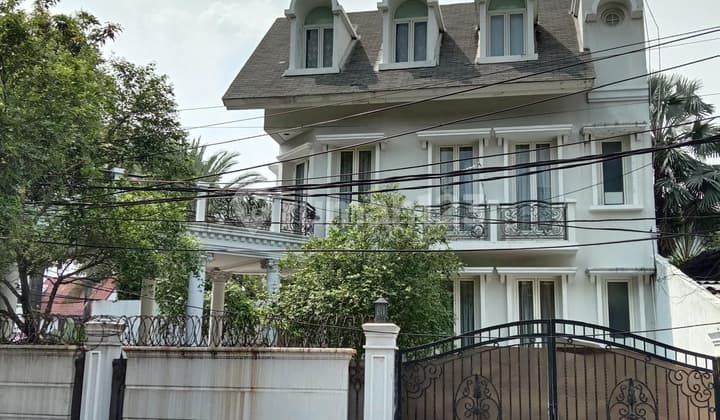 3-Story Luxury House in Menteng