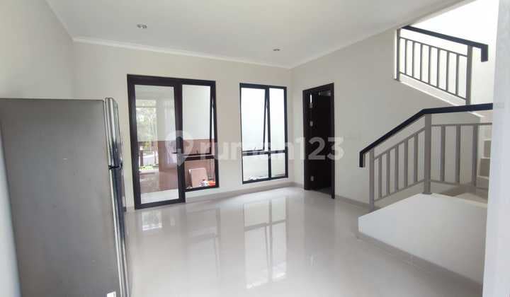 Dijual / Disewakan – Rumah Siap Huni 2 Lantai Podomoro Park