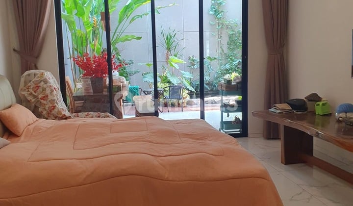 Rumah Mewah Dijual Di Cluster Eksklusif Singgasana, Bandung