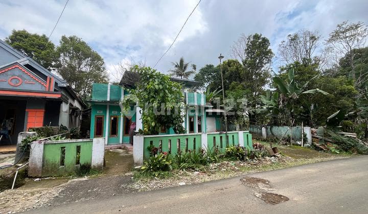 Murah Rumah + Kebun 1499 m2 Pinggir Jalan di Darangdan Purwakarta