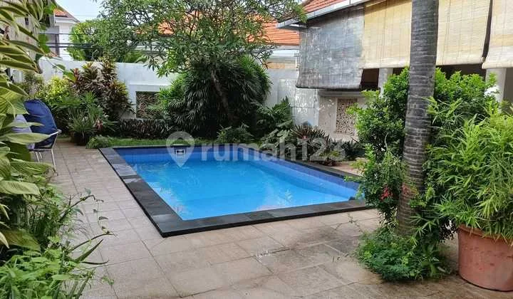 Disewajan Villa Luas Sanur