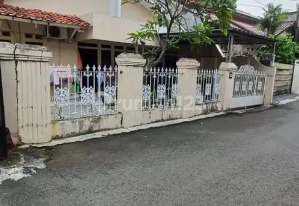 Dijual Rumah Strategis Di Cilandak Jakarta Selatan
