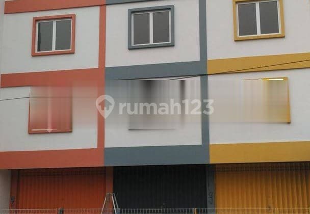 Ruko Siap Pakai 4 LT di Raya Putro Agung Murah (Unit Kuning)