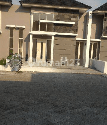 Rumah Baru Gress 1 LT di Airport Village Sidoarjo Dekat Juanda
