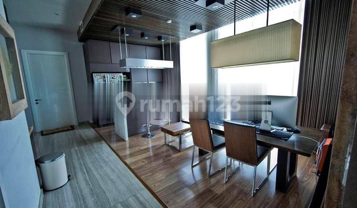 APARTEMENT VIA AND VUE CIPUTRA WORLD SURABAYA FULL FURNISHED MEWAH NYAMAN