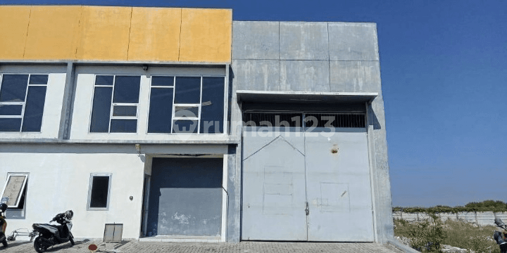 Gudang Siap Pakai di Dascoland Gresik