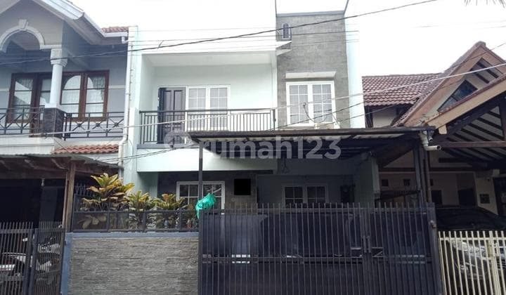 For Sale 2-Story House Sector 5 Bintaro Best Price Super Strategic Ready to Occupy