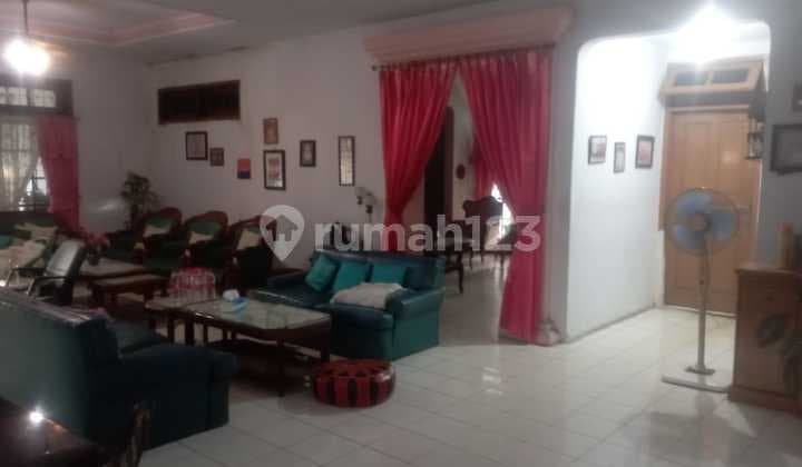 Dijual Rumah Petukangan Tanah Luas Strategis SHM Bebas Banjir