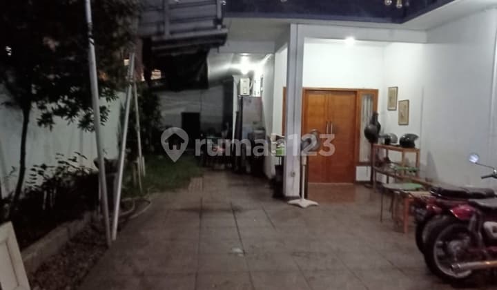 Dijual Rumah Hook 2 Lantai Siap Huni Kalibata Pancoran Strategis Termurah SHM Nego