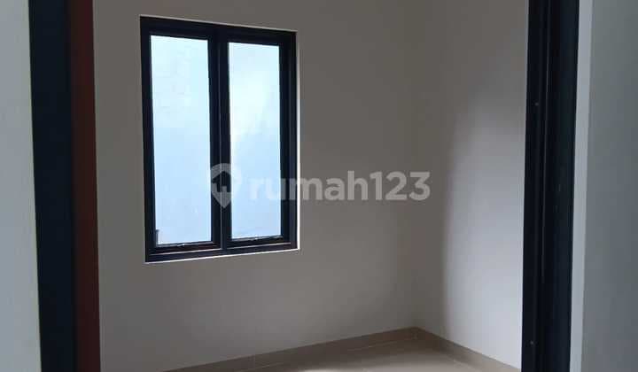 Dijual Rumah Brand New Ciputat 2 Lantai Termurah Sangat Strategis SHM Nego