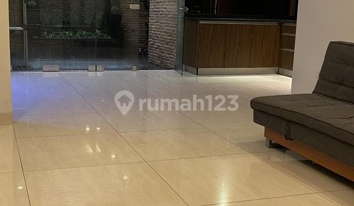 Dijual Rumah BSD 2 Lantai Siap Huni Strategis SHM Nego Terenovasi