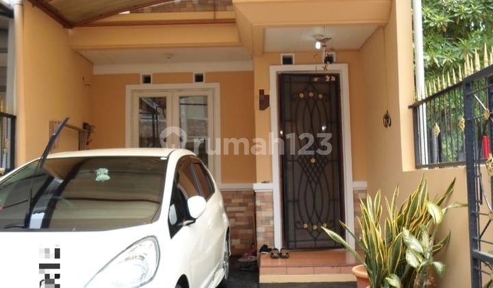 Dijual Rumah 2 Lantai Metro Permata Karang Tengah Strategis Bebas Banjir Siap Huni Shm