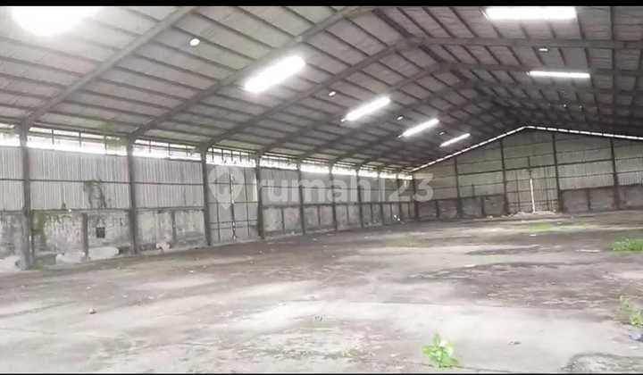 Disewakan Gudang 6000 Meter Di Bekasi Utara Deket Summarecon Bekasi Gudang di Bekasi Utara 6000.0 m² Unfurnished HGB