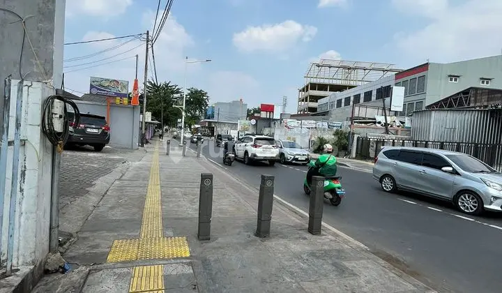 Land and Building for Sale in Pondok Bambu, East Jakarta