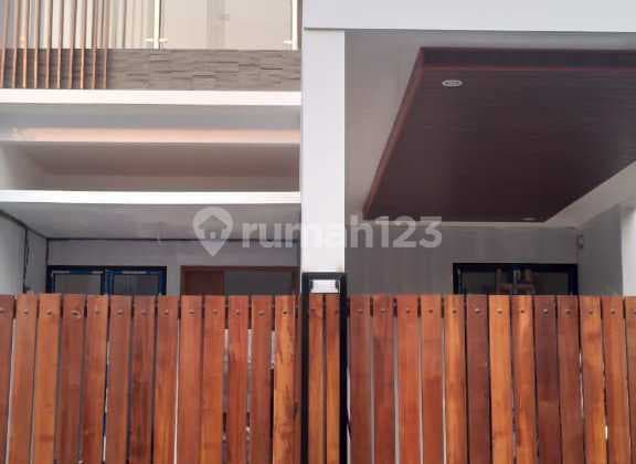 Dijual Rumah 2 Lantai di Taman Malaka Pondok Kelapa Duren Sawit Jakarta Timur