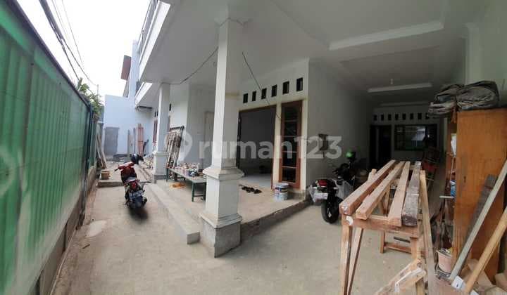 Di Jual Rumah Strategis Dalem Komplek Di Duren Sawit Jakarta Timur