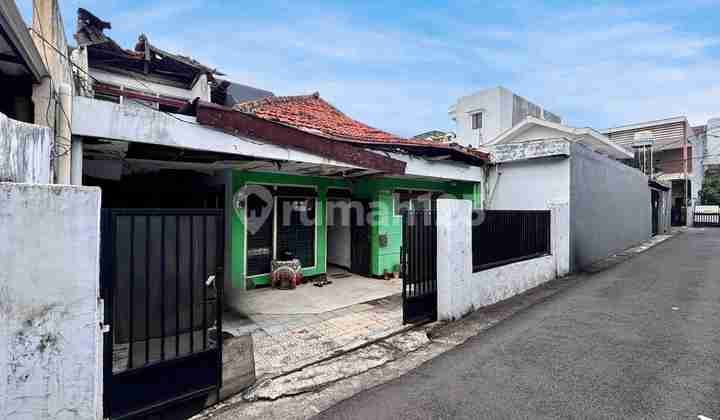 Rumah dekat Taman Akses Mudah di Tebet Timur