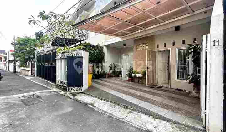 Rumah Modern Minimalis Siap Huni Dekat Taman Akses Jalan 1 Mobil