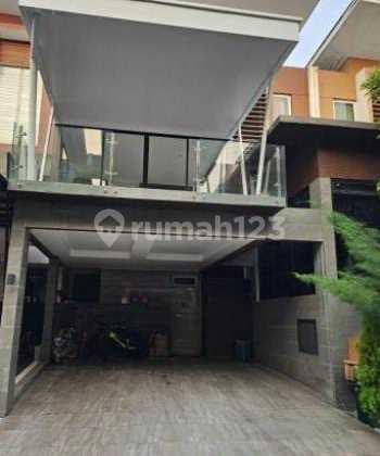 Sewa Rumah Citra Garden 8 Jakarta Barat 4Kamar Tidur Semi Furnish Full Renovasi
