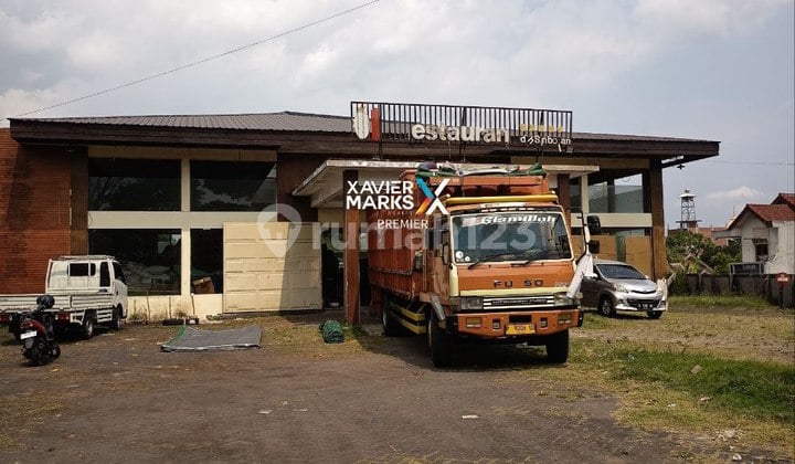 Warehouse for Rent with Land, Strategic Location Next to Plaza Araya