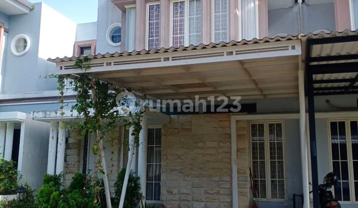 Rumah Modern Minimalis Tengah Kota Siap Huni 2 Lantai Dalam Cluster