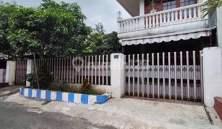 Dijual Cepat Rumah 2 Lantai Dekat 3 Kampus Area Dinoyo