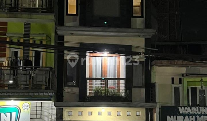 Dijual Ruko 3 Lantai Dekat Alun-alun Batu