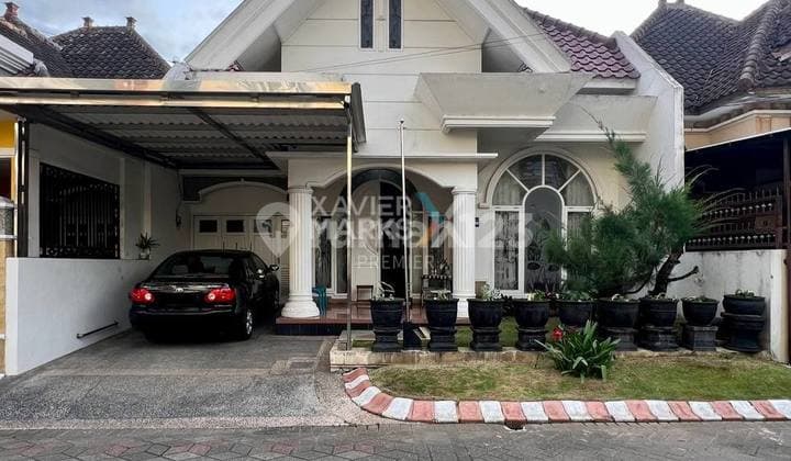 Rumah Gaya Klasik dan Asri di Tengah Kota Siap Huni Dekat Kampus Besar