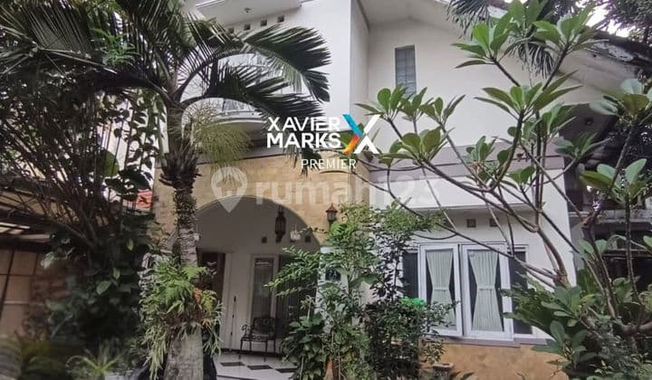 Dijual Cepat Rumah Hook Gaya Klasik Modern Di Tengah Kota