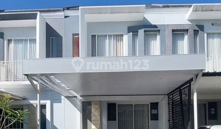 Rumah Modern Minimalis Dalam Cluster One Gate di Green Orchids Malang