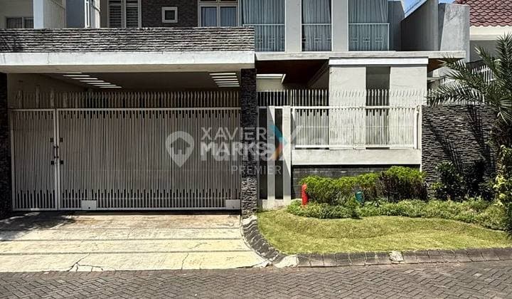 Translation: Modern Semi-Furnished House for Sale in Istana Dieng