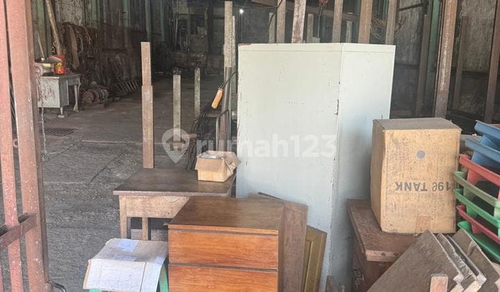 Disewakan Gudang Ruang Usaha Ruko Lebar 9 Jl Kh Abdullah Syafei Dekat Stasiun Tebet Jakarta Selatan