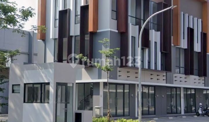DISEWAKAN RUKO BARU 3 LANTAI, LETAK STRATEGIS SAMPING KAMPUS!!!
