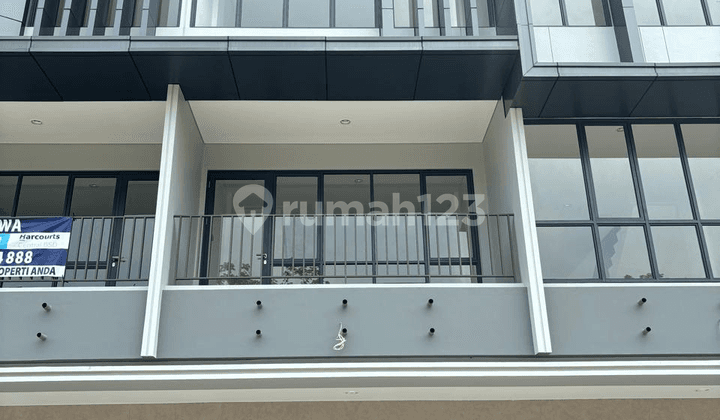 Ruko Greenwich Bussiness Park, 3 Lantai Sangat Strategis