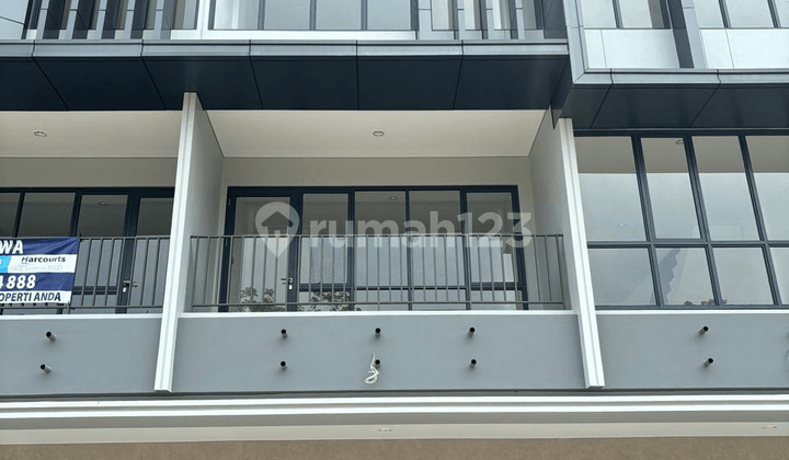 Ruko Greenwich Bussiness Park, 3 Lantai Sangat Strategis