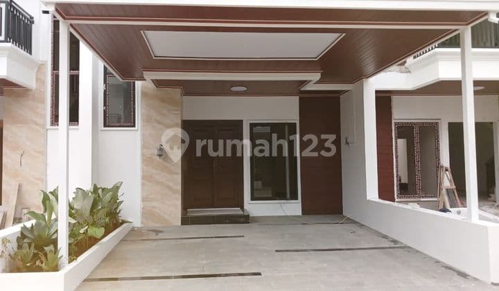 2-Story Luxury House, Ready to Occupancy, Freehold Certificate in Royaldi Village Block B3, Location in Kademangan Serpong Adjacent to BSD