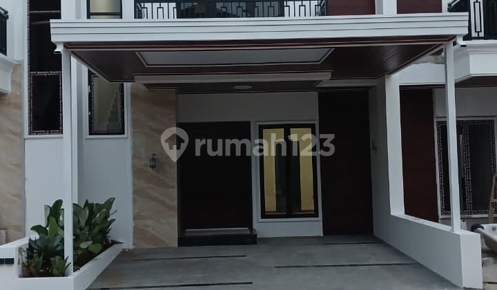 Rumah Mewah 2 Lantai, Siap Huni, SHM di Royaldi Village Blok B7, Lokasi Kademangan Serpong Nempel BSD