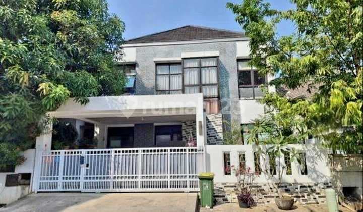 Dijual Cepat Rumah cantik 2 lantai di Kencana Loka BSD
