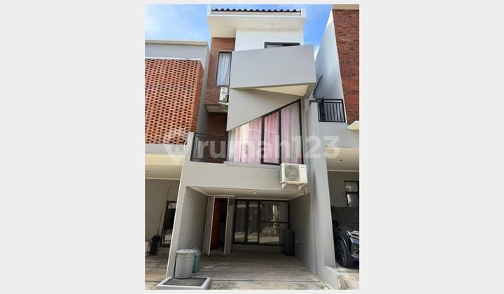 Disewakan Rumah 3 Lantai Di Jagakarsa Jakarta Selatan