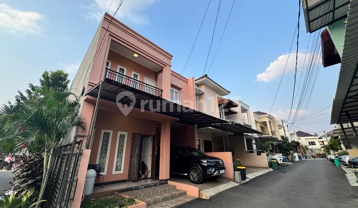 For Rent 2-Story House in a Fully Furnished Cluster in Jagakarsa, South Jakarta
