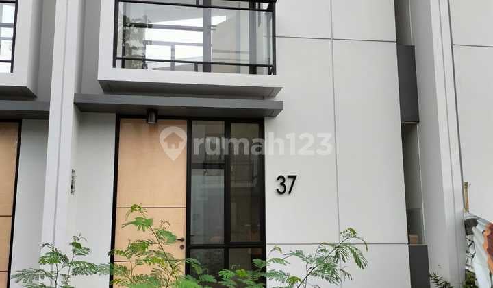 Dijual Over Kredit Rumah Cendana Essence Dekat Lippo Karawaci