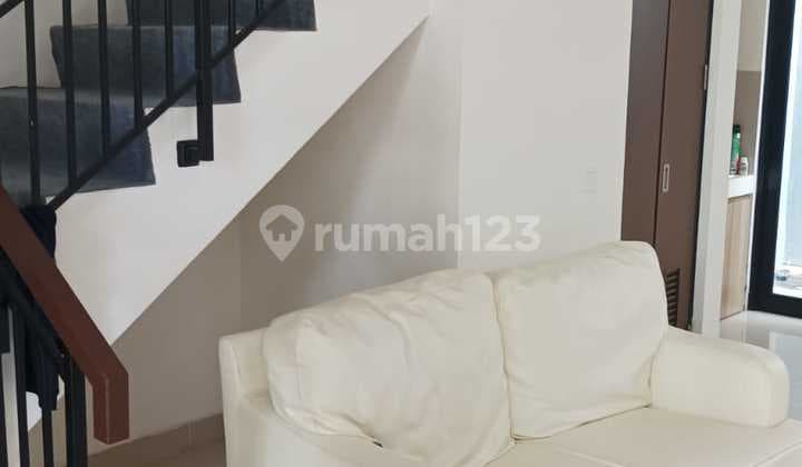 Disewakan Rumah Furnish Provence Suites BSD Tangsel Lokasi Dekat Exit Tol BSD dan Stasiun Kereta Api